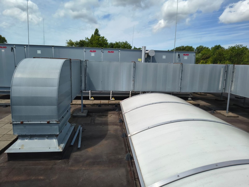 Reinigen kanalen dierenverblijf37 Project reinigen kanalen dierenverblijf - total air care